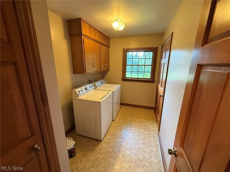 238 Edgemore Street NE, Sugarcreek, OH 44681 Photo 16