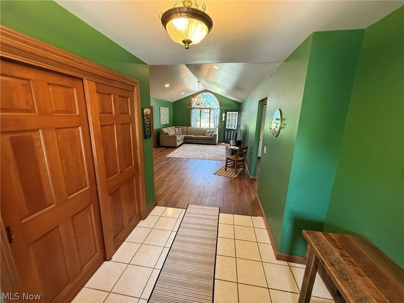 238 Edgemore Street NE, Sugarcreek, OH 44681 Photo 2