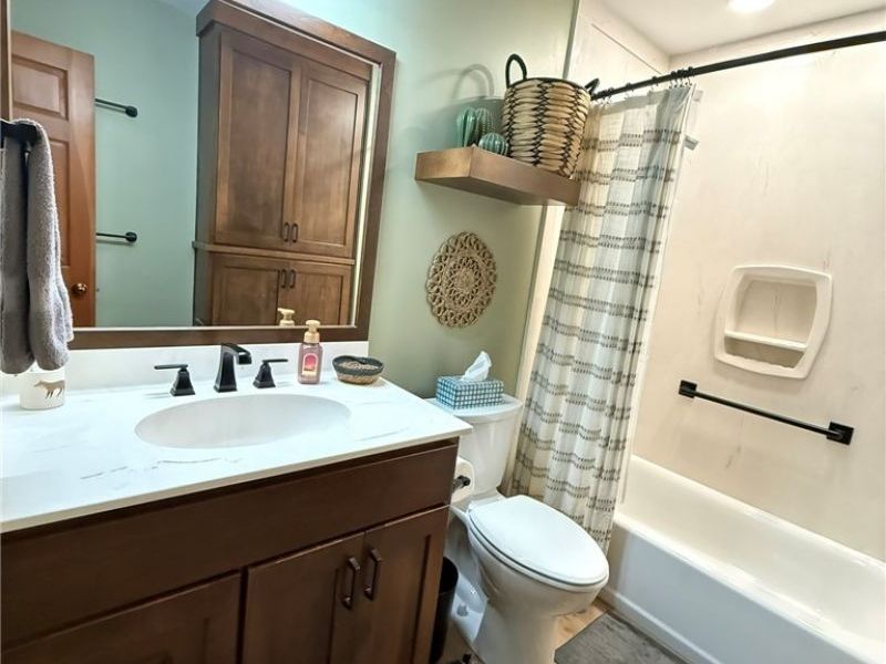 238 Edgemore Street NE, Sugarcreek, OH 44681 Photo 30