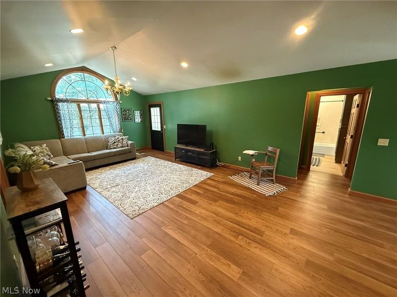 238 Edgemore Street NE, Sugarcreek, OH 44681 Photo 5