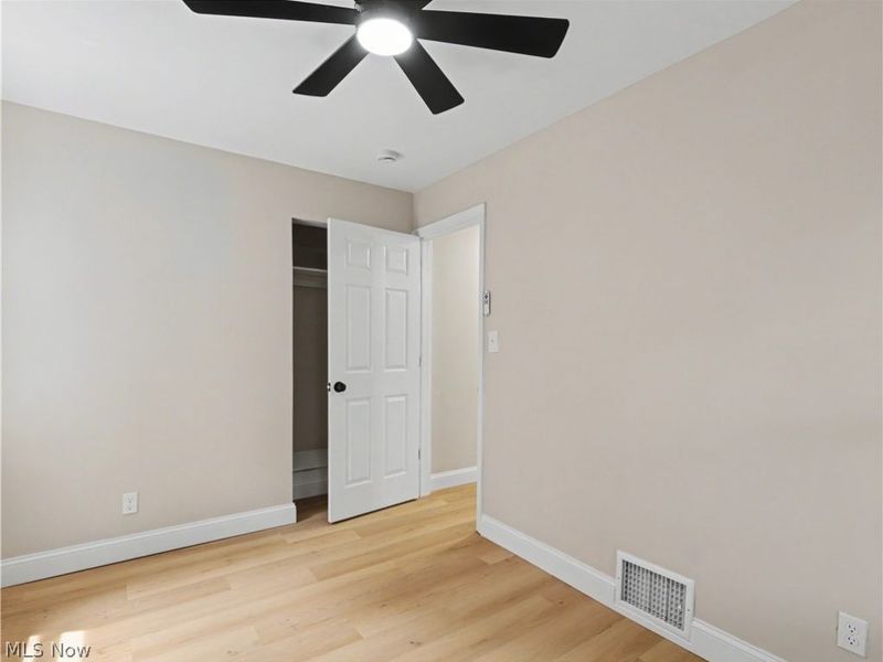 617 E 118th Street, Cleveland, OH 44108 Photo 16