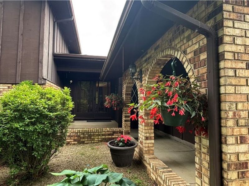 2648 Connecticut Court, Uniontown, OH 44685 Photo 3
