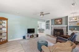 737 Gilmore Court photo 4