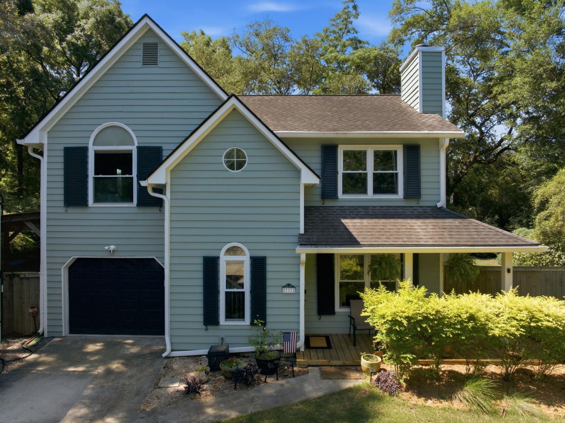 737 Gilmore Court Photo 33