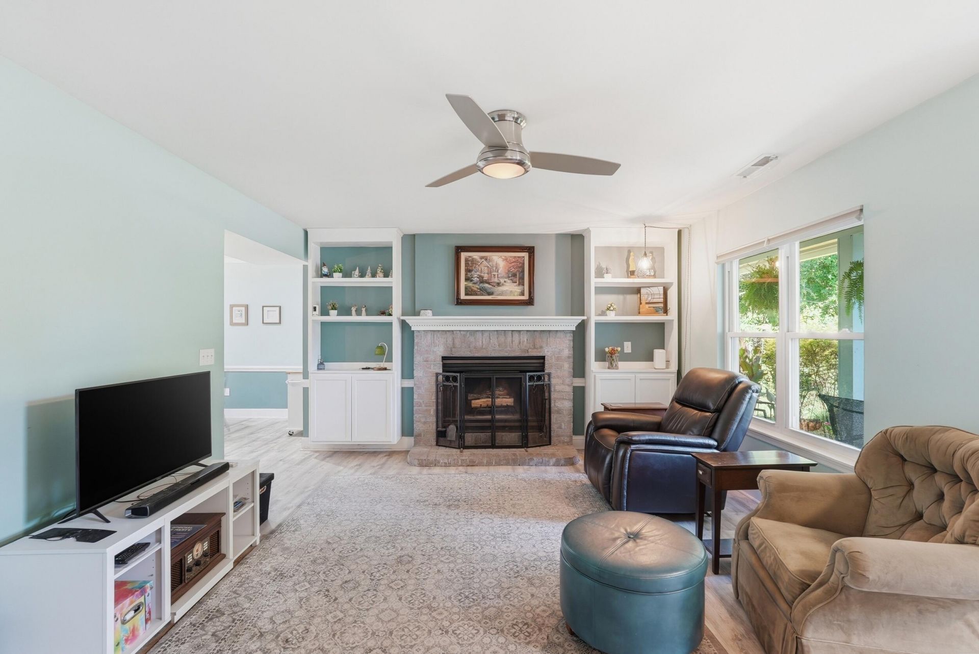 737 Gilmore Court Photo 4