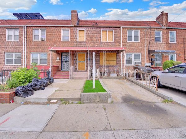 114-16 Springfield Boulevard , Cambria Heights, NY 11411