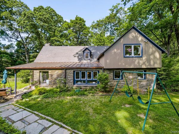 4 N Ledge Loop, Croton-on-Hudson, NY 10520
