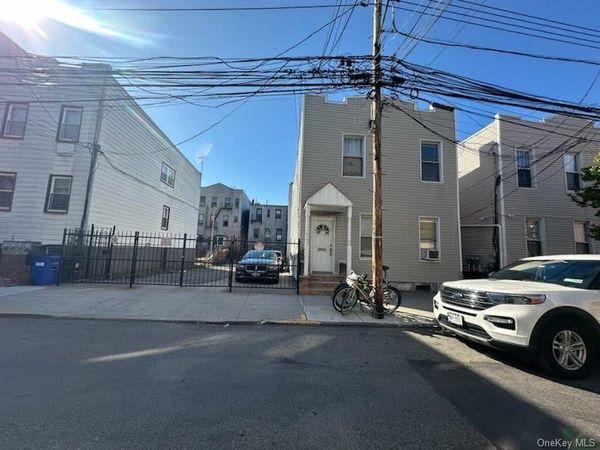 2544 22nd Street , Astoria, NY 11102