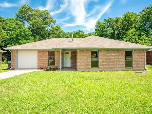4904 Brookhollow Drive, Sachse, TX 75048