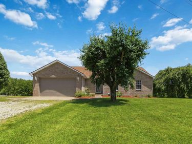 2325 KY-1394 , East Bernstadt, KY 40729