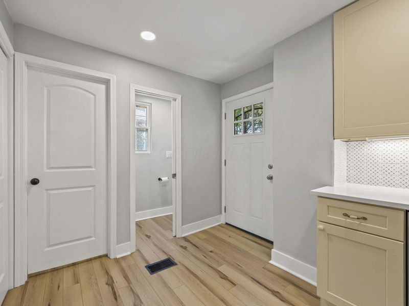 1002 Ellsworth Avenue, Columbus, OH 43206 Photo 23