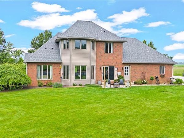 1505 N Harshbarger, Pleasant Hill, OH 45318