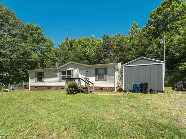 4355 Rolling Hill Drive, Tobaccoville, NC 27050