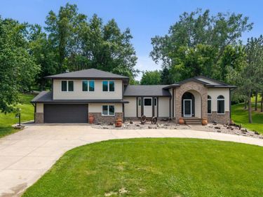 11211 Kentucky Road, Papillion, NE 68133