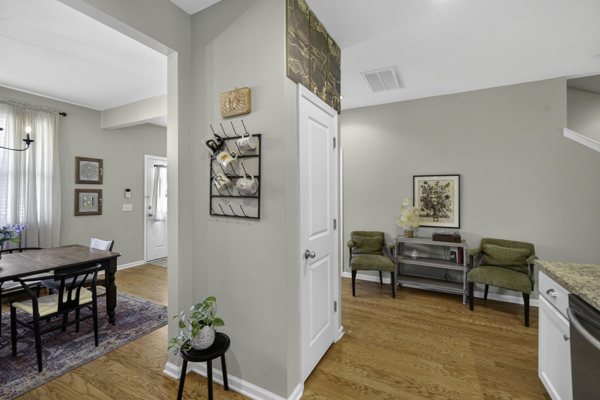 9127 Parlor Drive Photo 10
