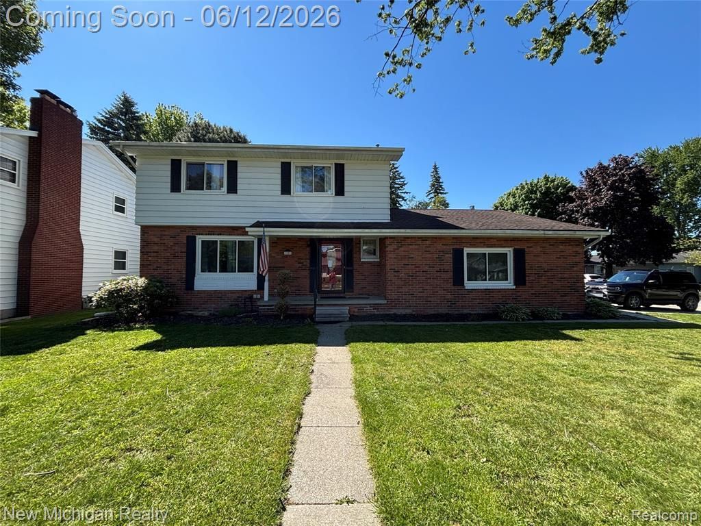 1828 Kennelworth Drive, Port Huron, MI 48060 Main Photo