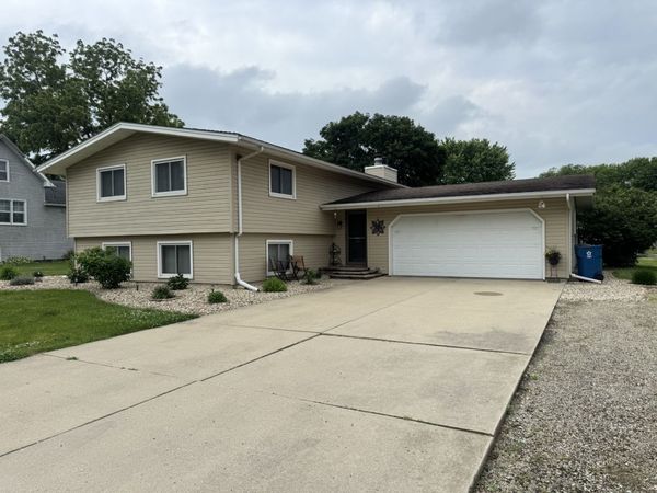 209 N Steele Street , Cherry, IL 61317