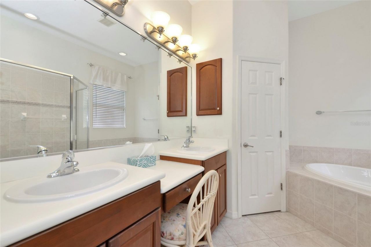 6841 74th Street Circle E, Bradenton, FL 34203 Photo