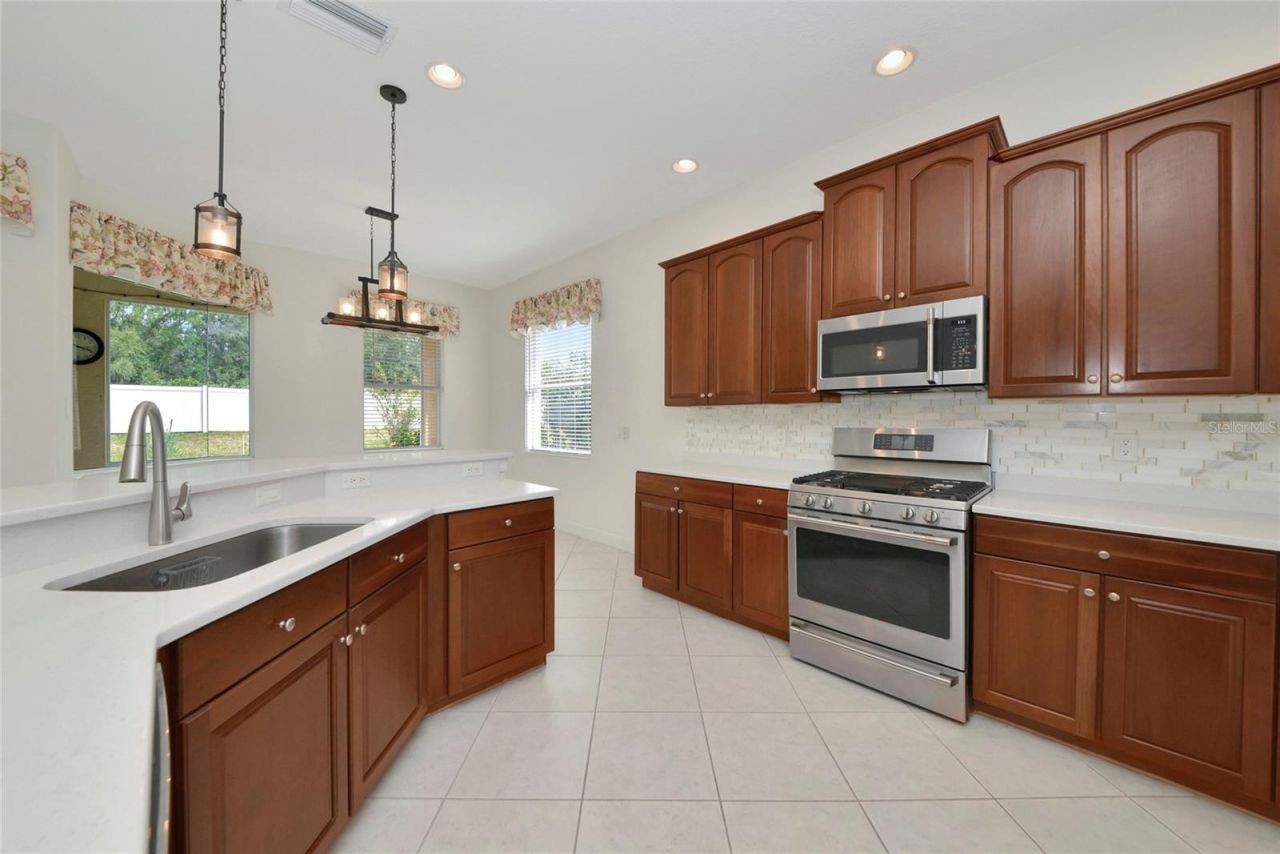 6841 74th Street Circle E, Bradenton, FL 34203 Photo