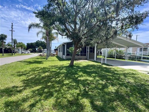 4385 MAPLE AVENUE, EDGEWATER, FL 32141