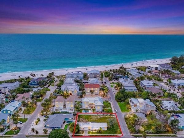 121 48TH STREET , HOLMES BEACH, FL 34217