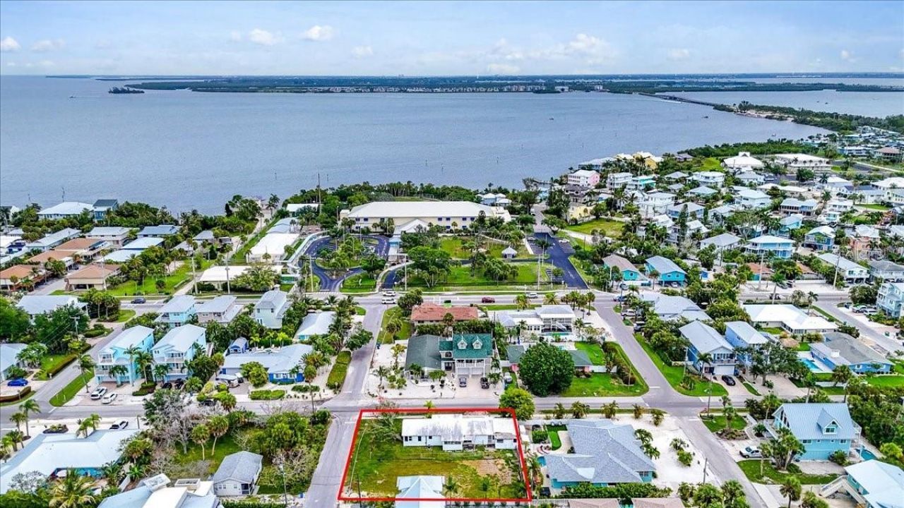 121 48th Street , Holmes Beach, FL 34217 Photo