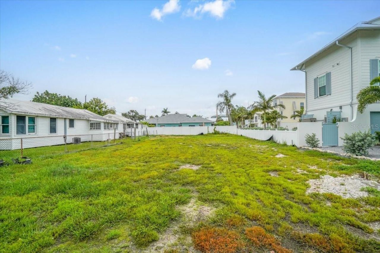 121 48th Street , Holmes Beach, FL 34217 Photo