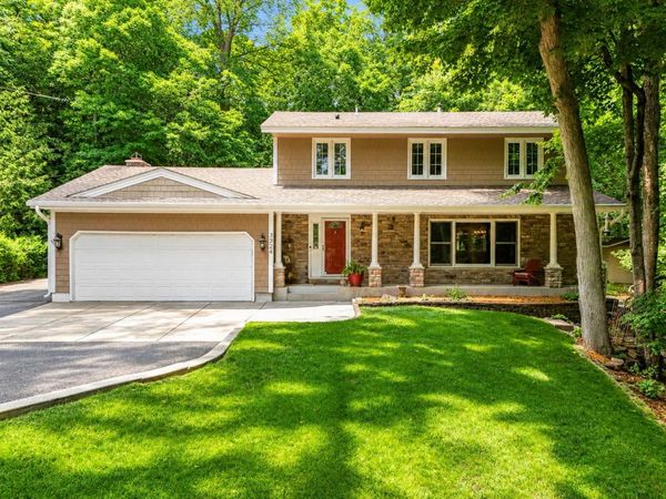 3924 Tonkawood Road, Minnetonka, MN 55345
