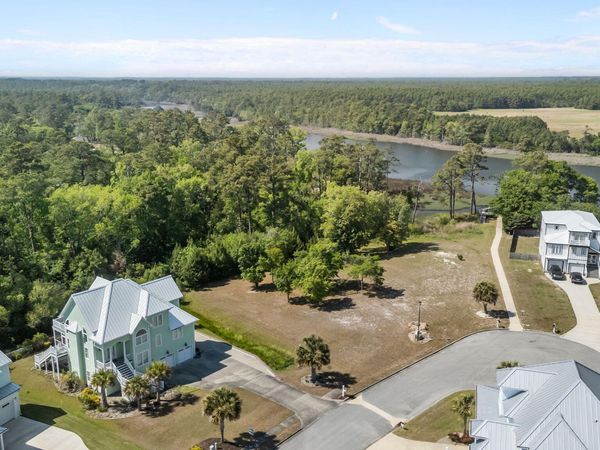 111 Key West Lane, Newport, NC 28570