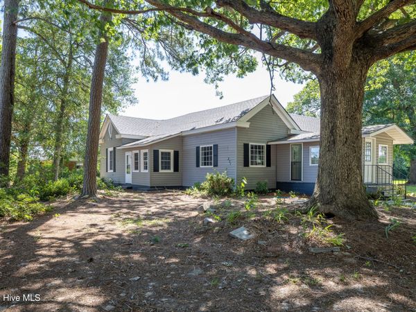 331 West Road , Turkey, NC 28393