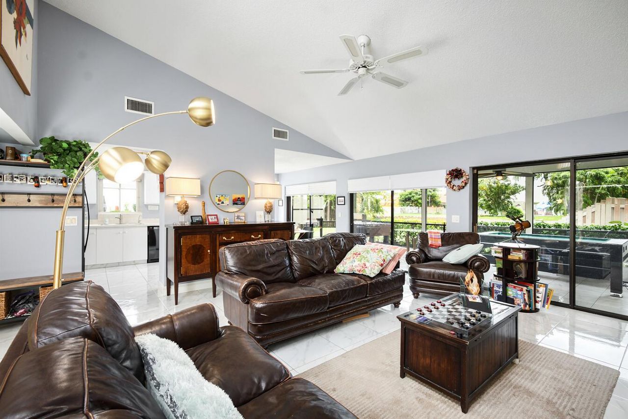 378 SW 28th Avenue, Delray Beach, FL 33445 Photo