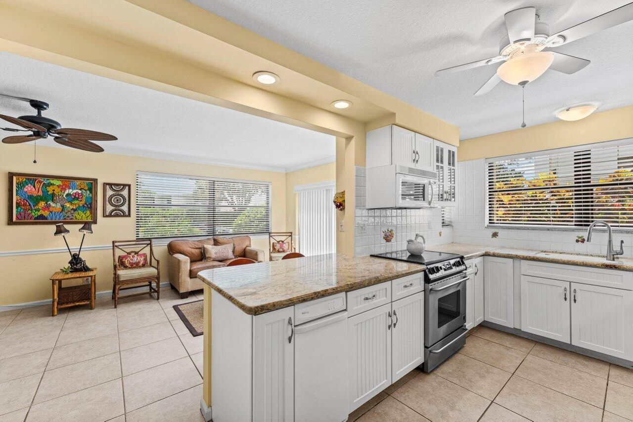 372 Golfview Road, Unit 101, North Palm Beach, FL 33408 Photo