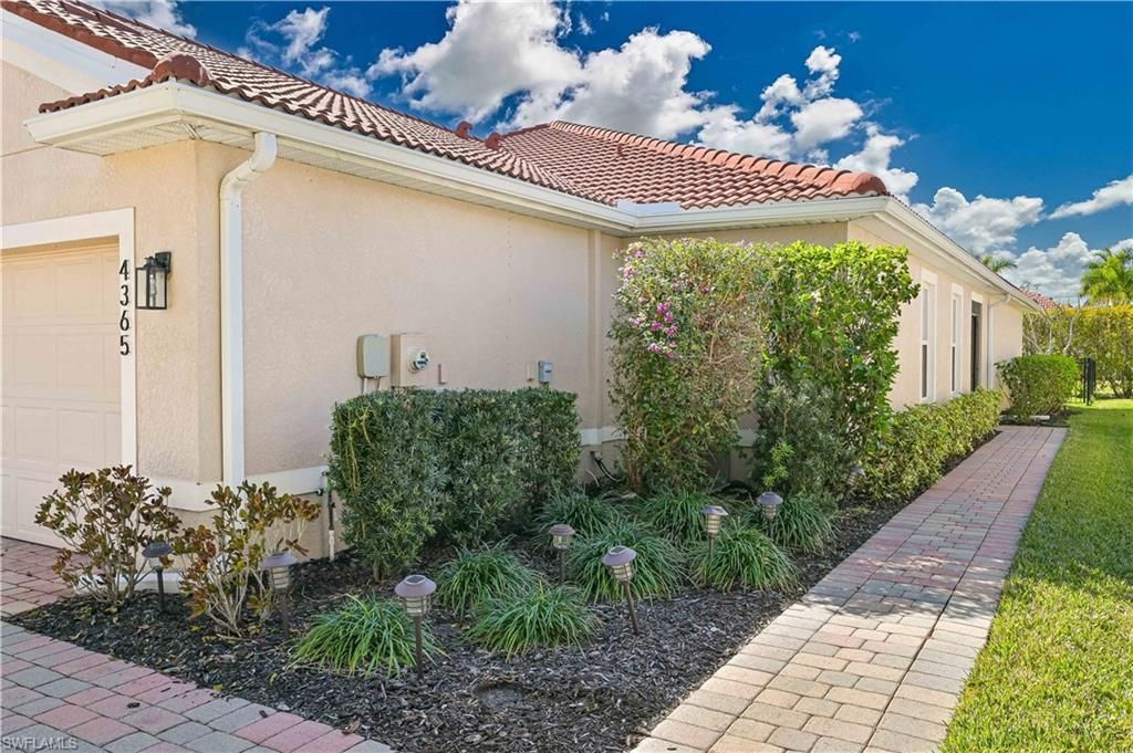 4365 Dutchess Park Rd , Fort Myers, FL 33916 Photo