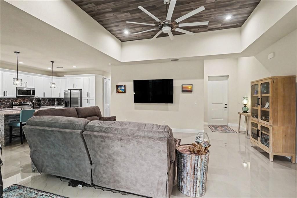 190 Hendry St , Labelle, FL 33935 Photo