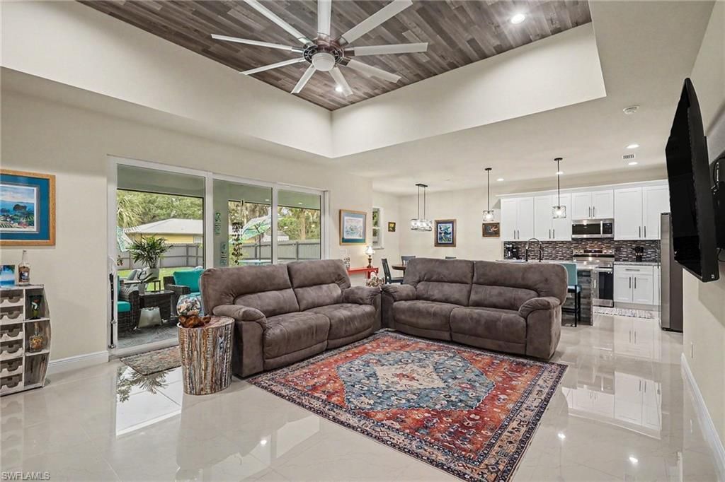 190 Hendry St , Labelle, FL 33935 Photo