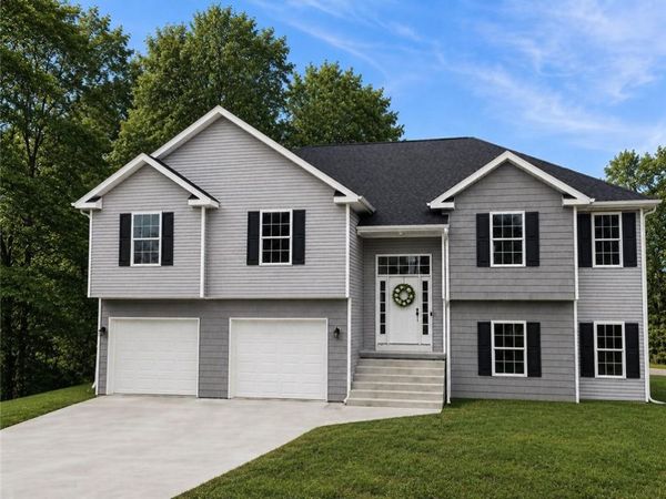 4707 Brookstone Drive, St Joseph, MO 64507