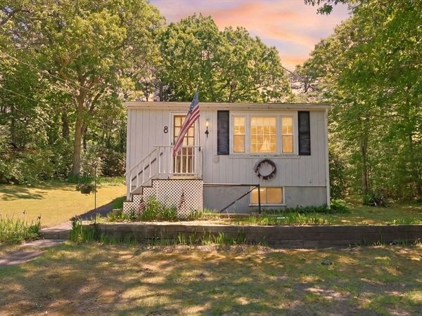 8 Alpine Rd, Plymouth, MA 02360