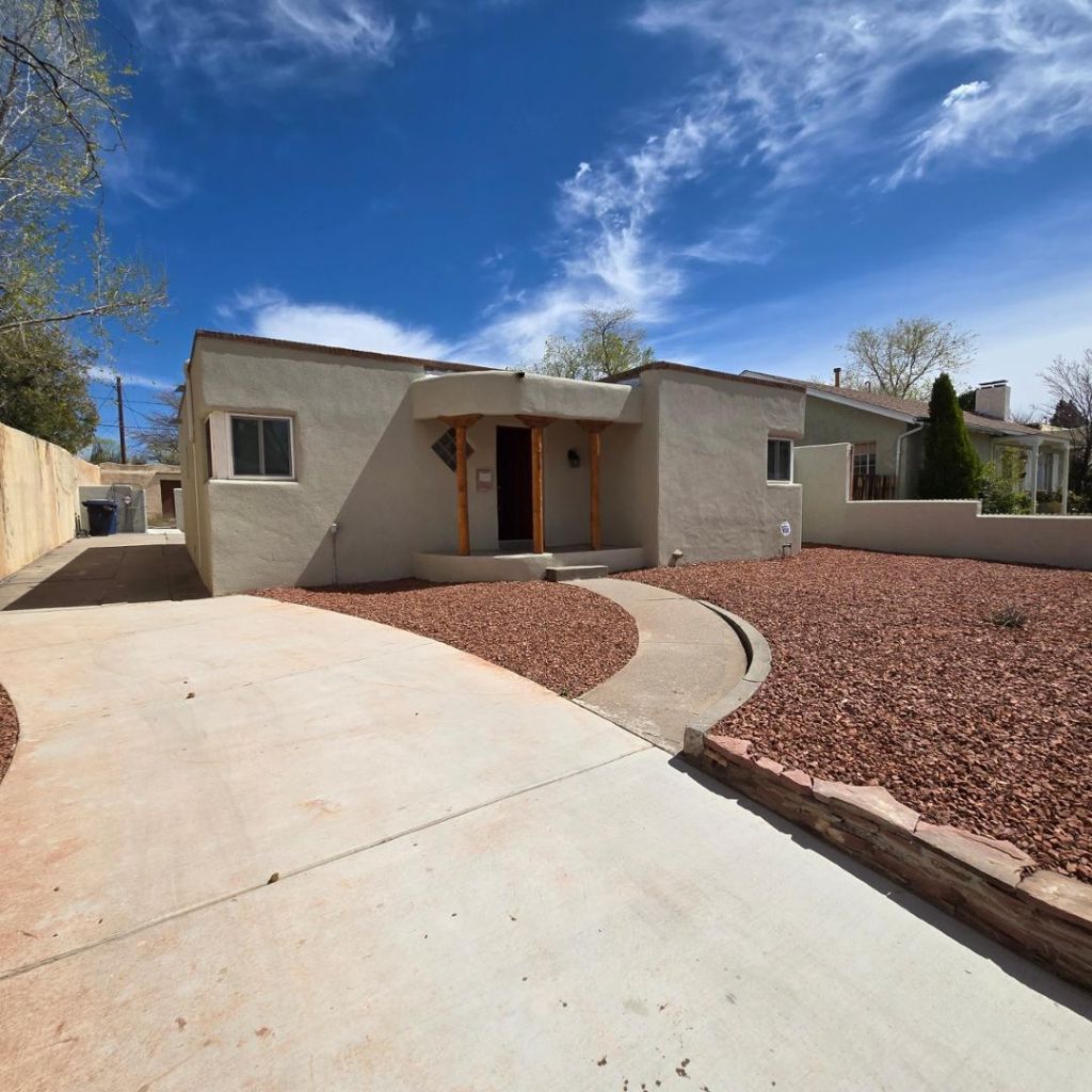 214 Wellesley Drive Se, Albuquerque, NM 87106 Main Photo