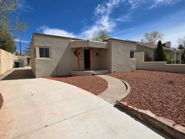 214 Wellesley Drive SE, Albuquerque, NM 87106
