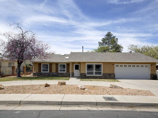 4631 Sherwood Street NE, Albuquerque, NM 87109
