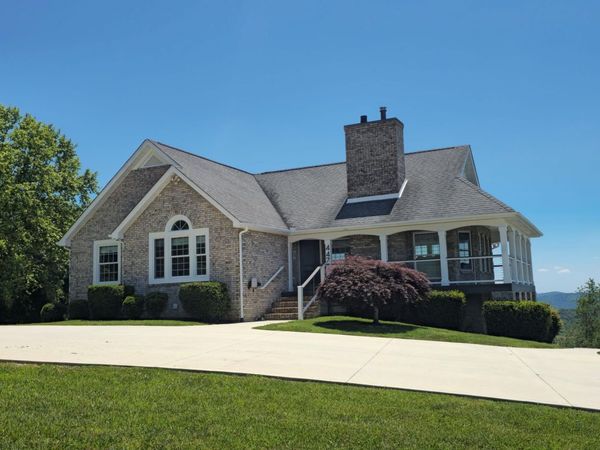 447 Walker Rd, Sharps Chapel, TN 37866