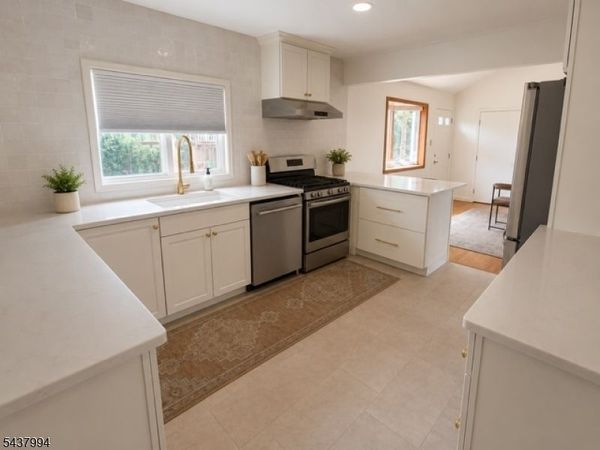 329 Maplewood Ave, Kenilworth, NJ 07033