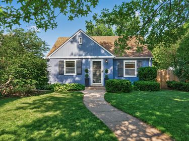 5933 York Avenue S, Edina, MN 55410