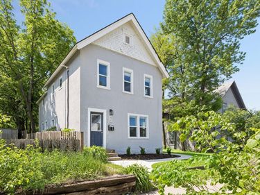 826 20th Avenue NE, Minneapolis, MN 55418