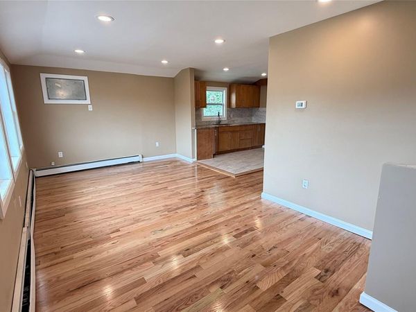 10031 200th Street , Hollis, NY 11423
