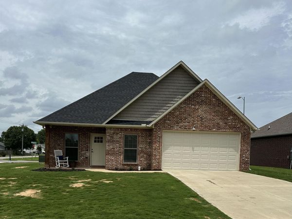2619 Grand Lane , Paragould, AR 72450