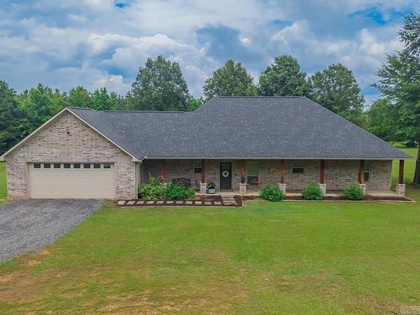 5823 Genoa Rd, Texarkana, AR 71854
