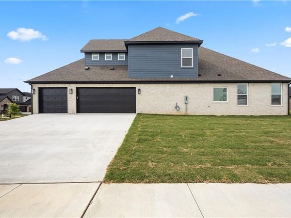 1241 Mammoth Street , Centerton, AR 72713