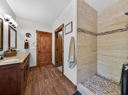 906 Clifford Drive, Lake Almanor, CA 96137 Photo