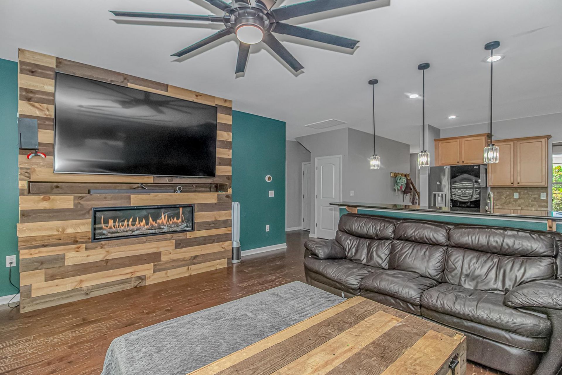 505 Oak Pond Ct. Photo 11